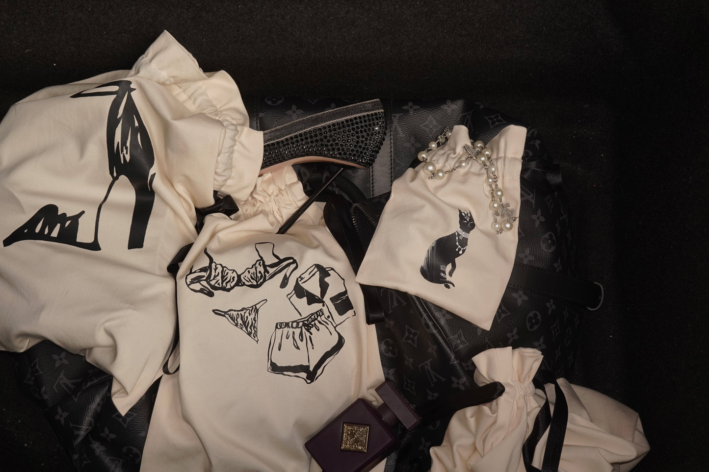Black Cat Travel Set